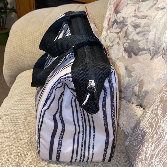 🤍🖤🤍NWT Thermos IsoTec Premium Insulated Lunch Duffel w/Reusable Ice Mat - Picture 6 of 16